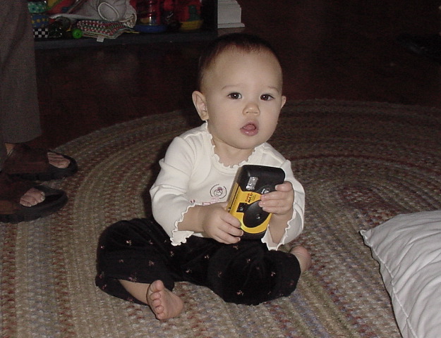 EmmaRose_camera_11_mos_1