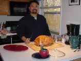 Daddy_carves_turkey_1