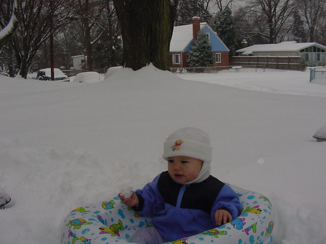 Emma_snow_day_11_mos_4