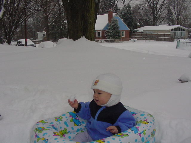 Emma_snow_day_11_mos_5