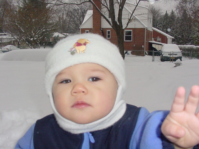 Emma_snow_day_11_mos_6